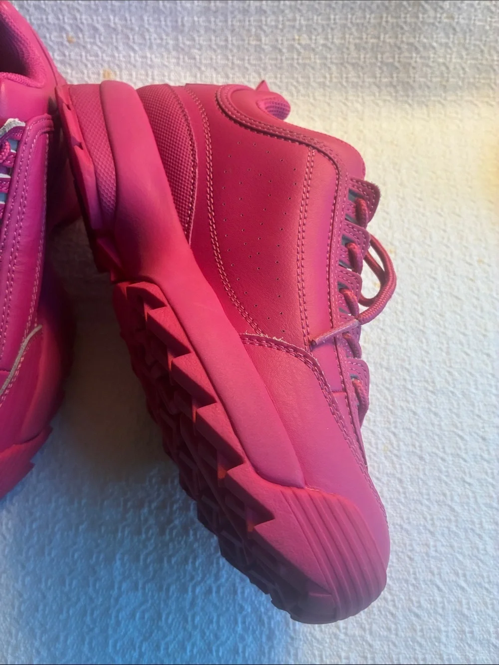 FILA WOMENS WEDGE PINK SNEAKER EMBROIDERED FILA LOGOS 8 CUSHION COMFORT
